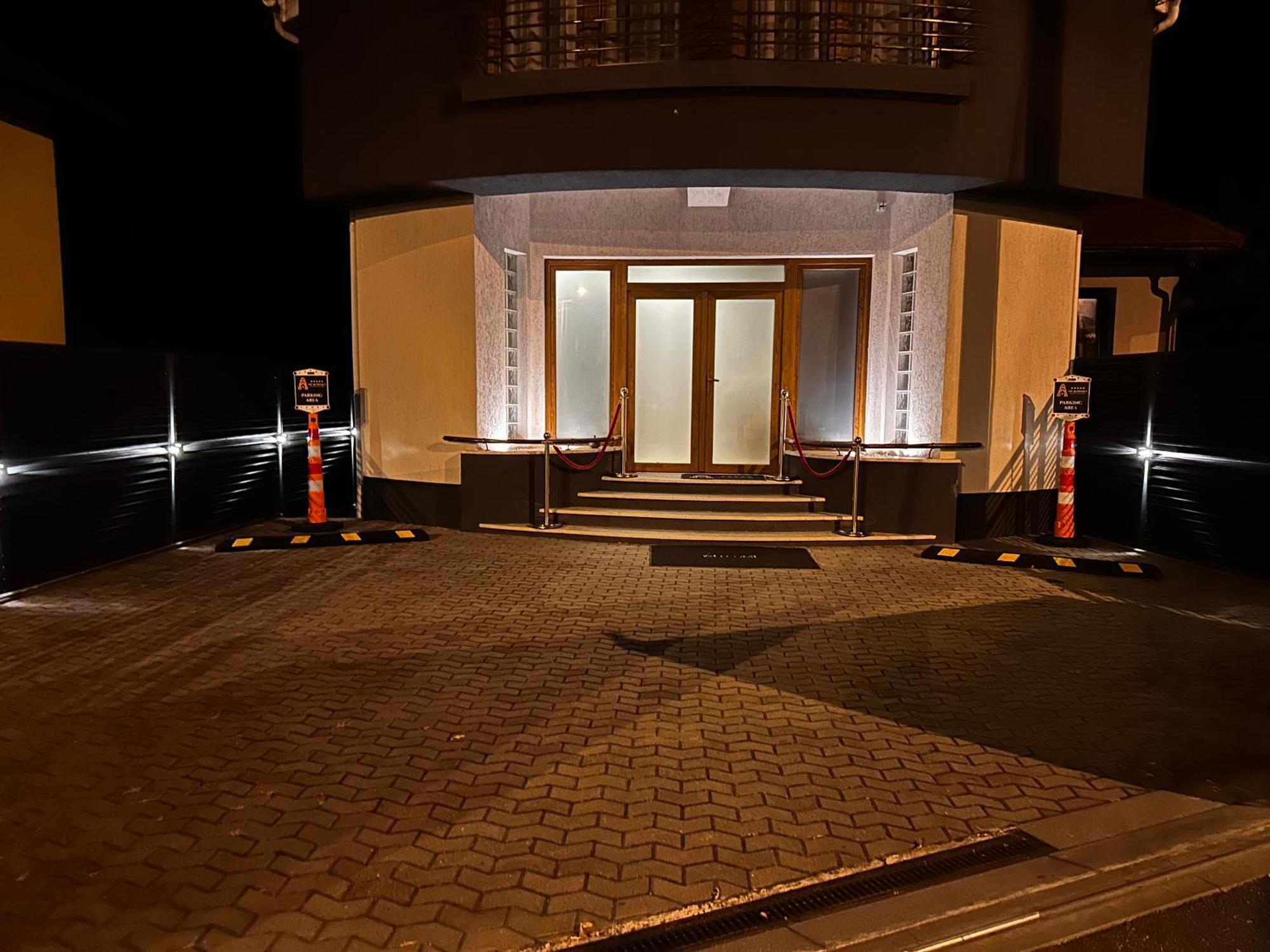 The Residence Central Jacuzzi Boutique  Cluj-Napoca Extérieur photo