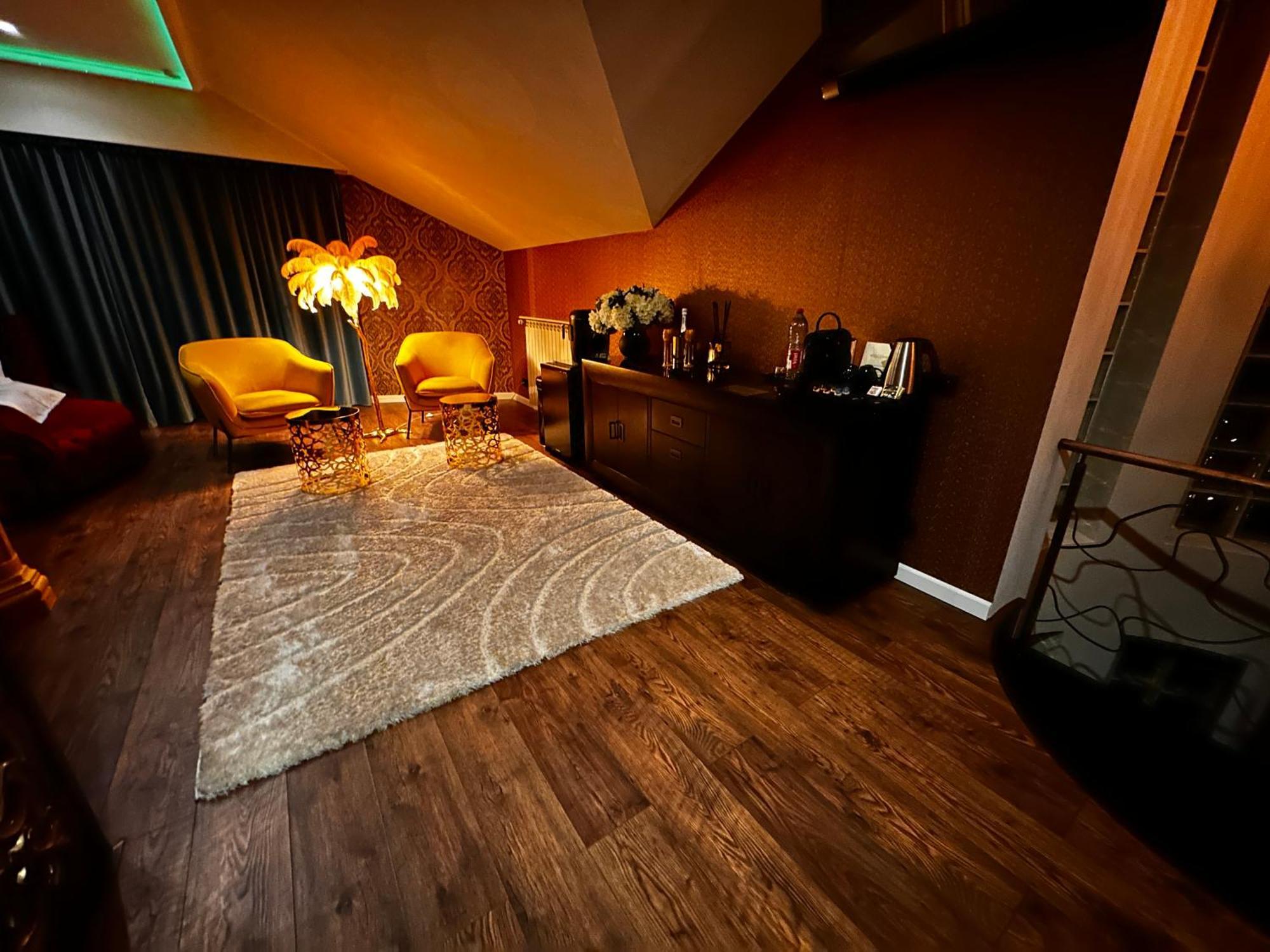 The Residence Central Jacuzzi Boutique  Cluj-Napoca Extérieur photo