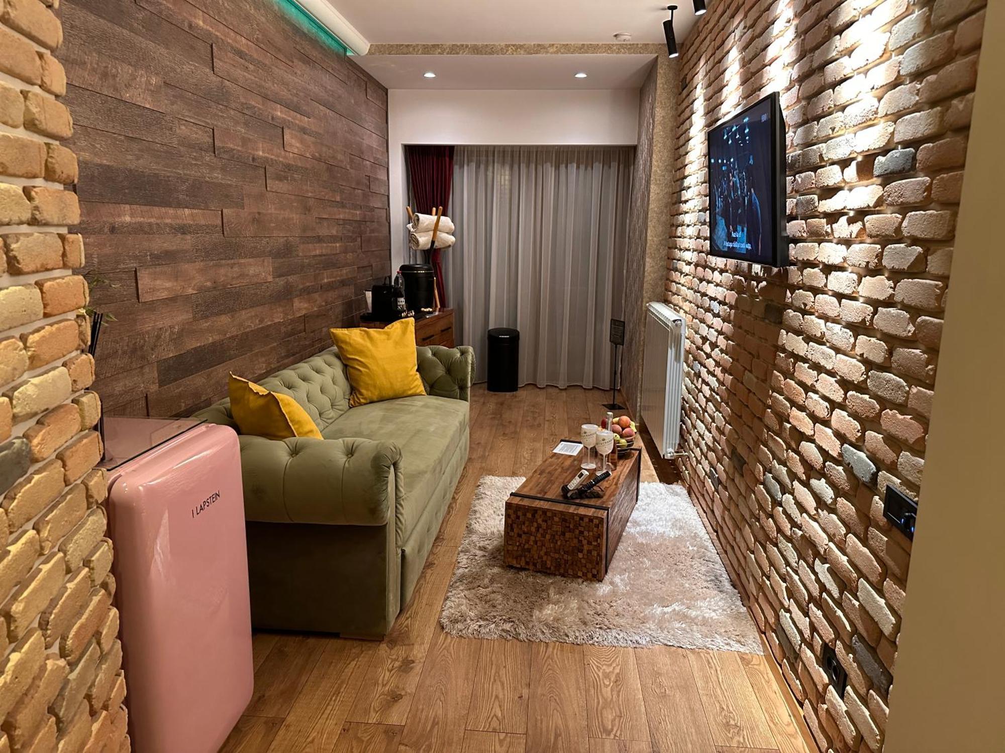 The Residence Central Jacuzzi Boutique  Cluj-Napoca Extérieur photo